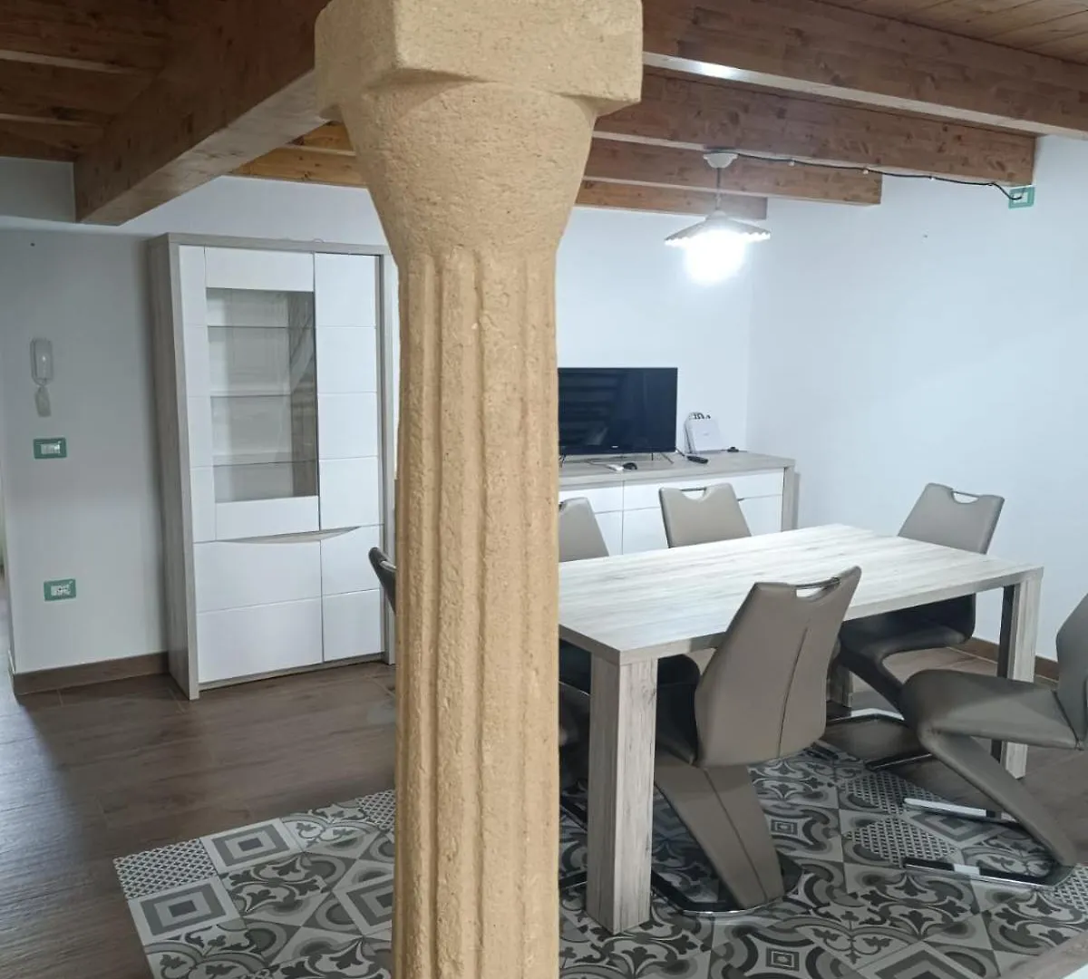 Holiday home La Dimora Degli Scalzi Cabras Villa Italy